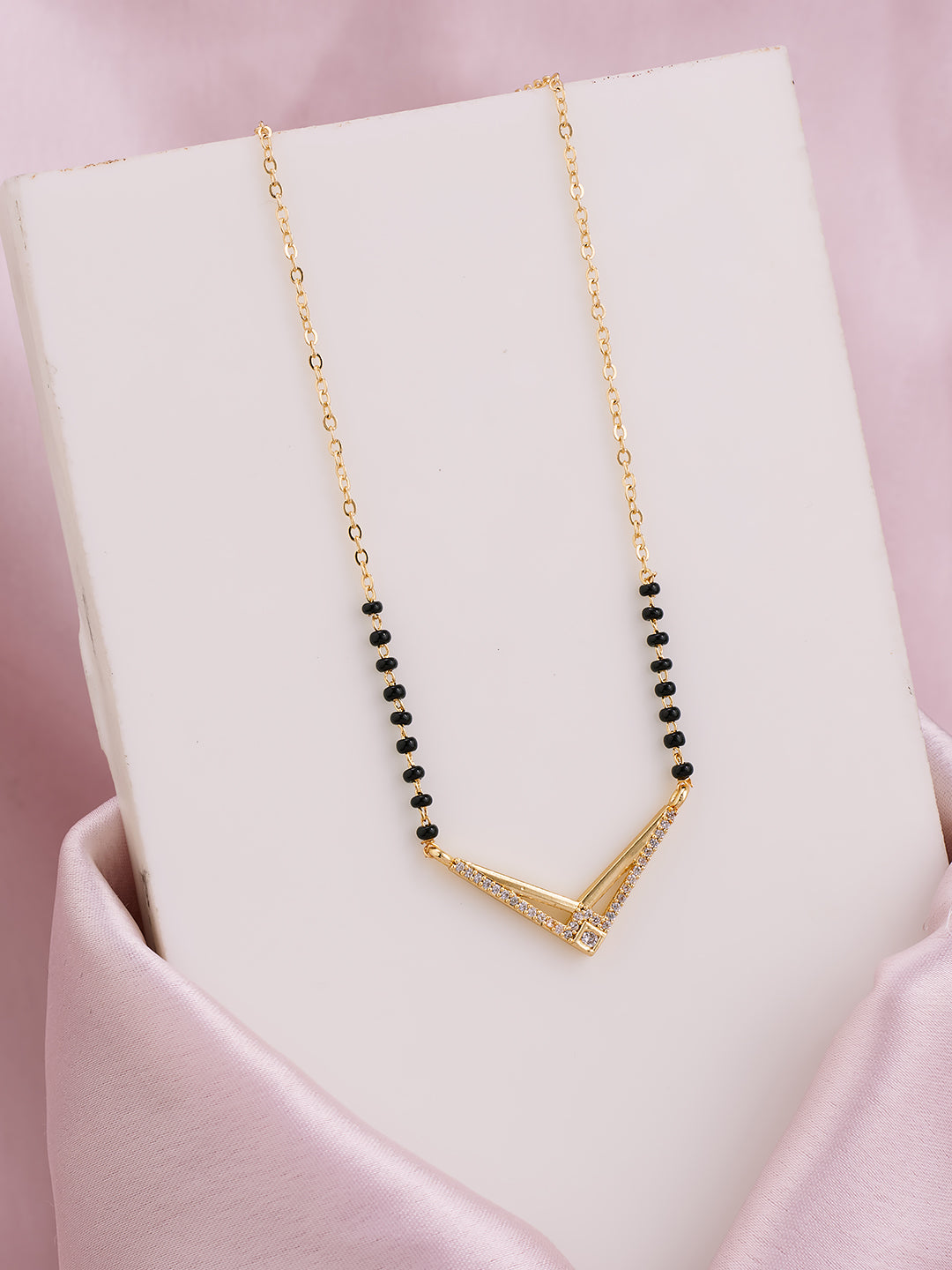 Veloura Mangalsutra
