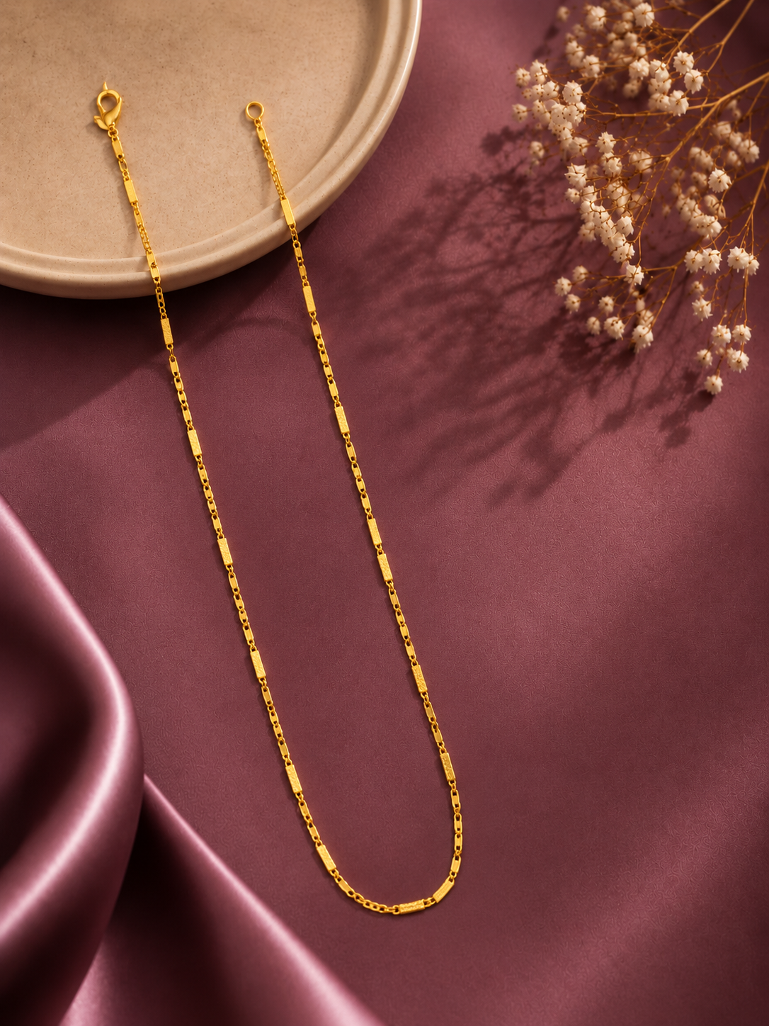 Veyra Bar Link Necklace