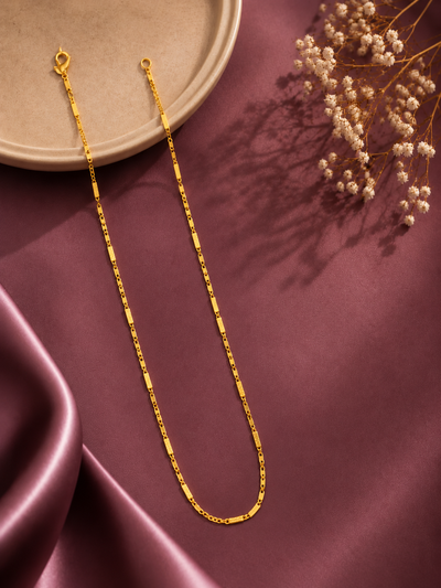 Veyra Bar Link Necklace