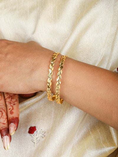 Manya Bangles (Set of 4)