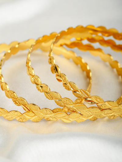 Manya Bangles (Set of 4)