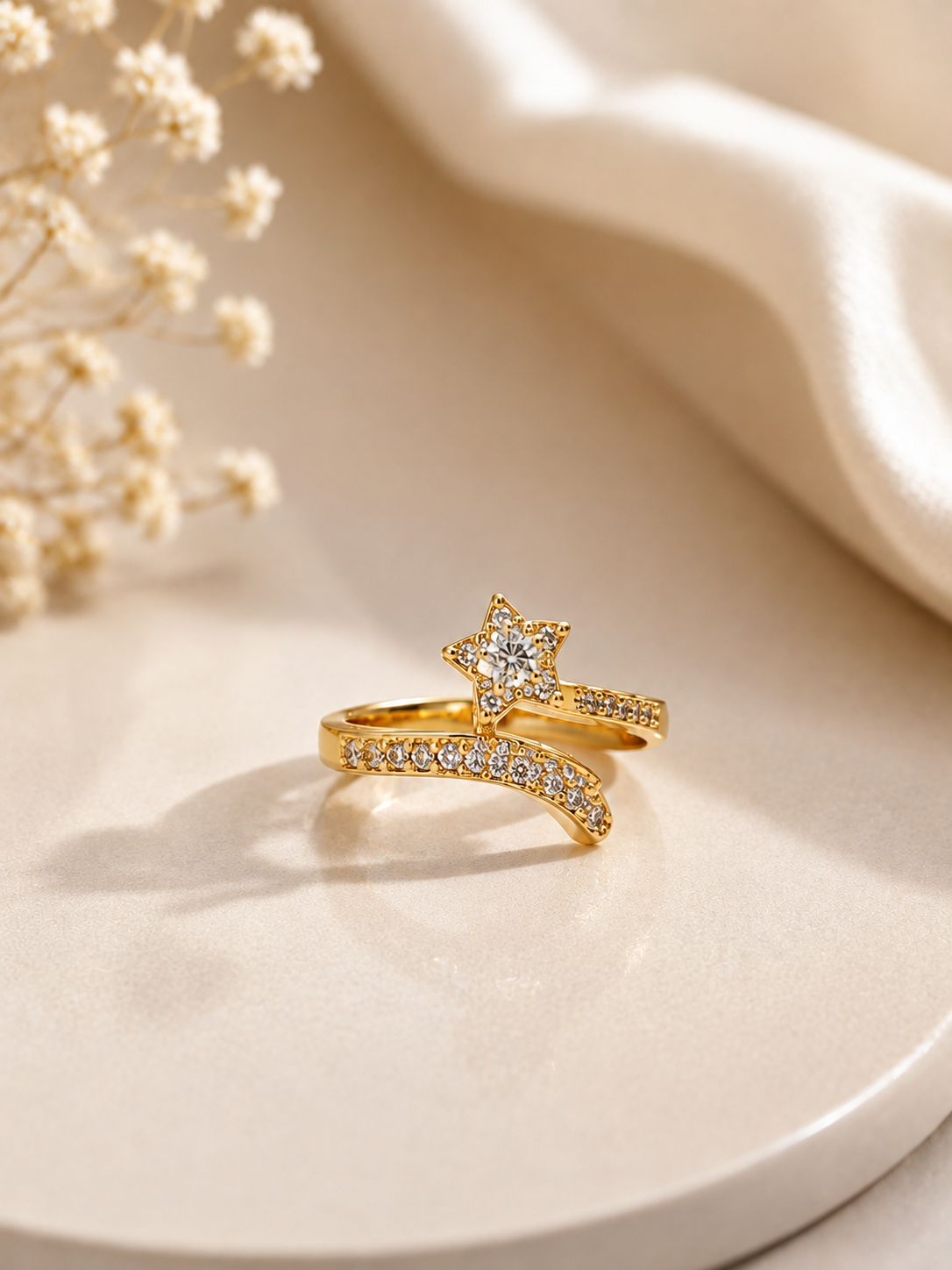 Elara Star Curve Ring