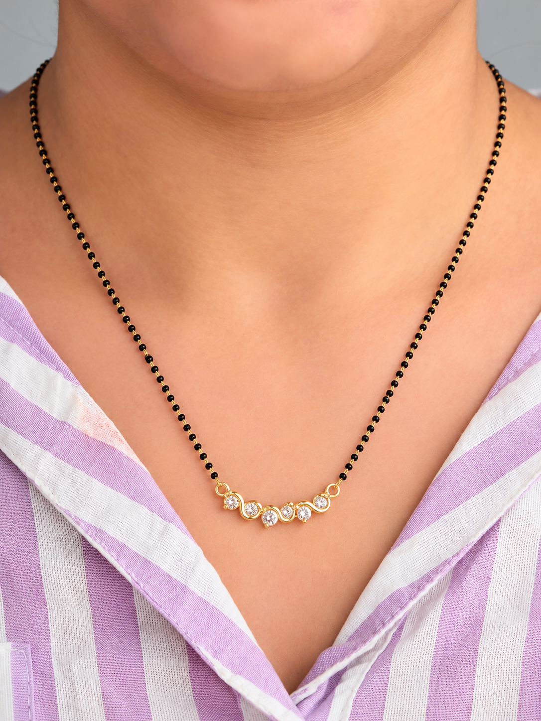 Zayra Curve Mangalsutra