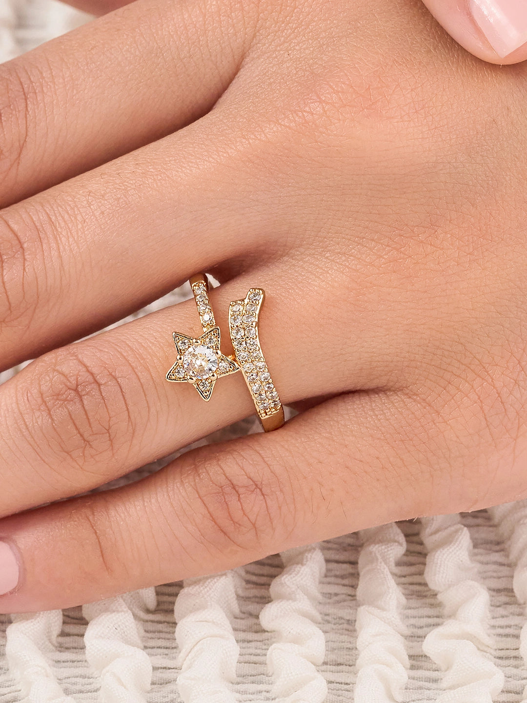 Elara Star Curve Ring
