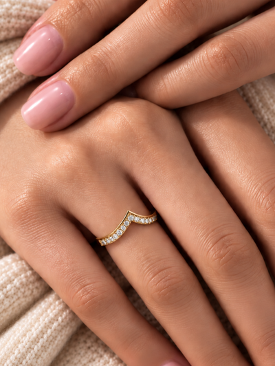 Veyra V-Curve Ring