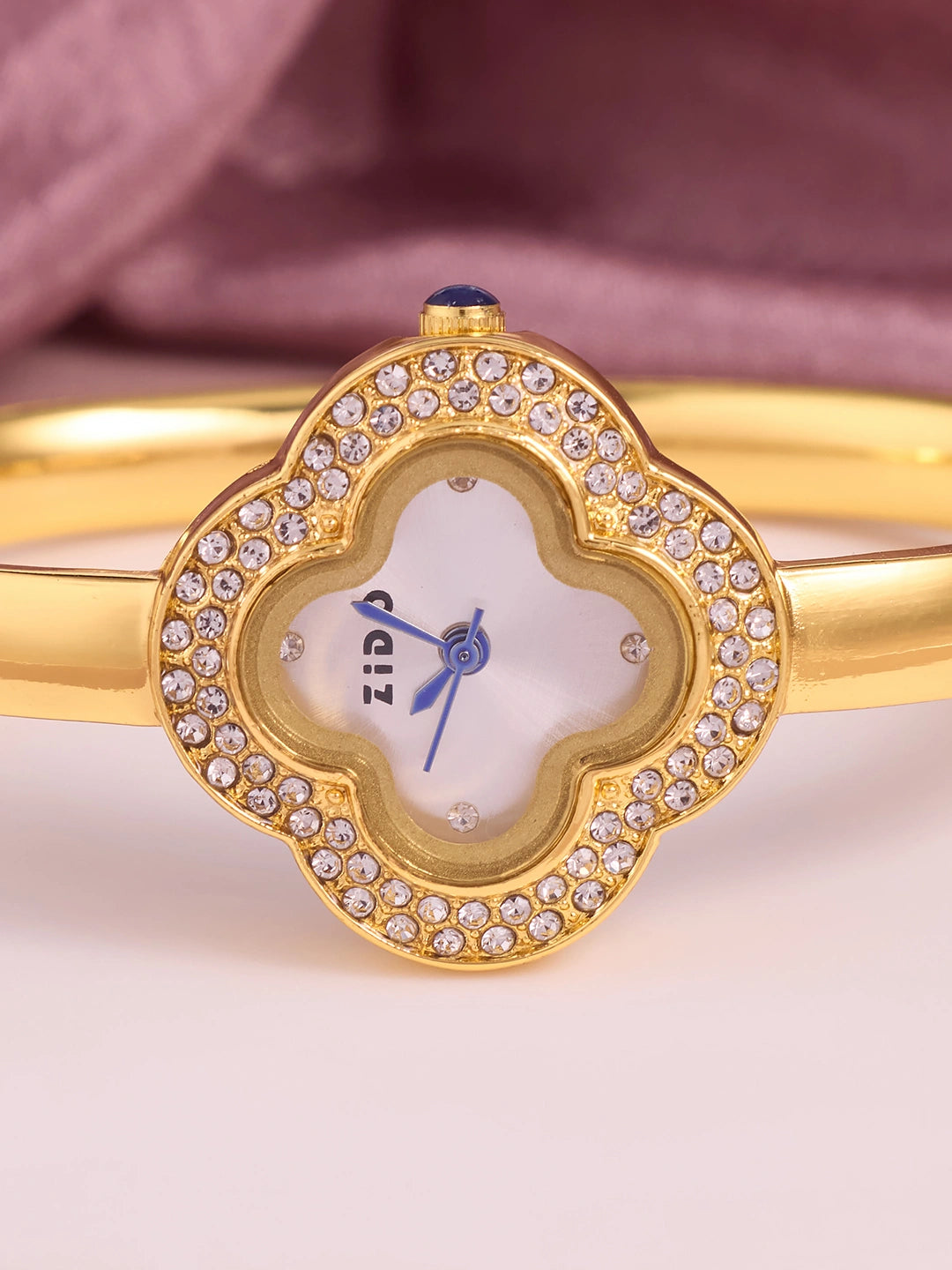Elara Clover Crystal Women’s Watch