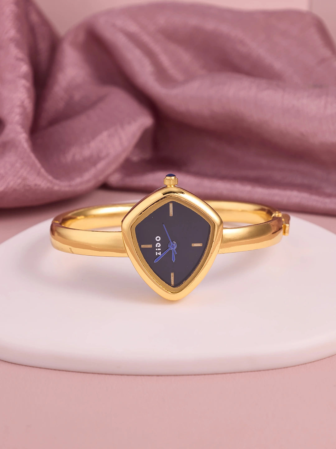 Aurelia Noir Triangle Women’s Watch