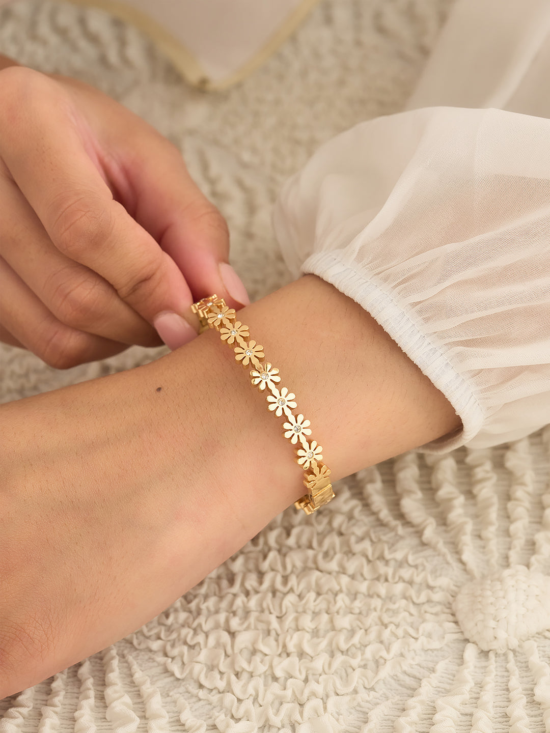 Florielle Daisy Women’s Bracelet