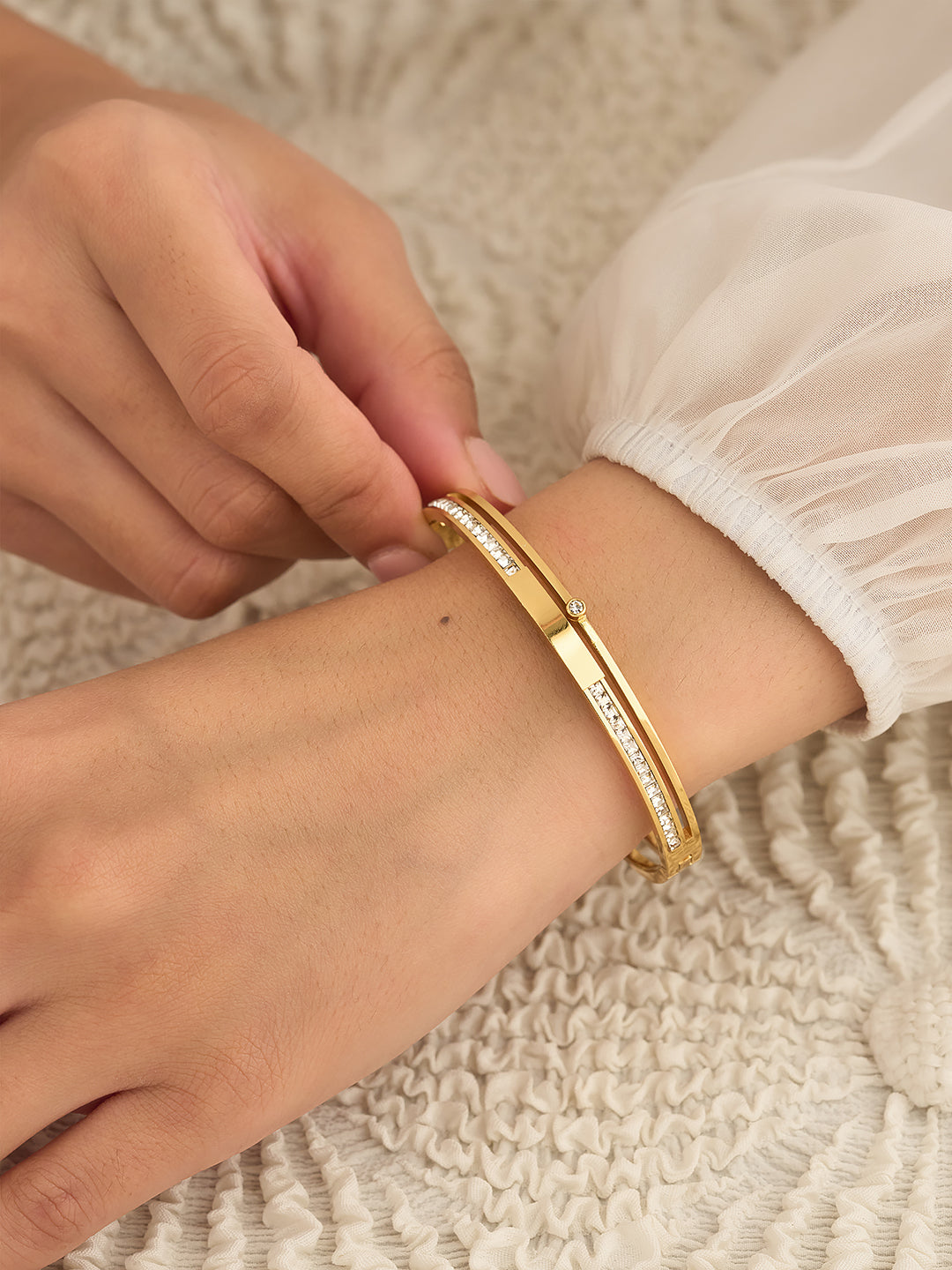 Elara Twinline Women’s Bracelet