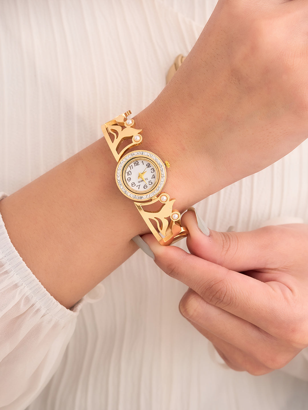 Elvaya Pearl Crown Cuff Watch