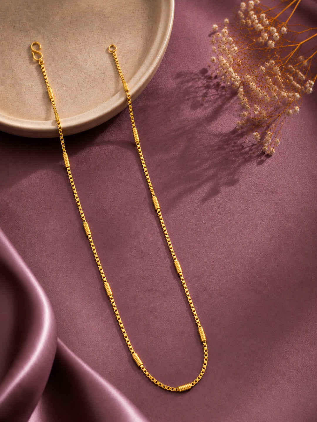 Elara Beaded Box Chain